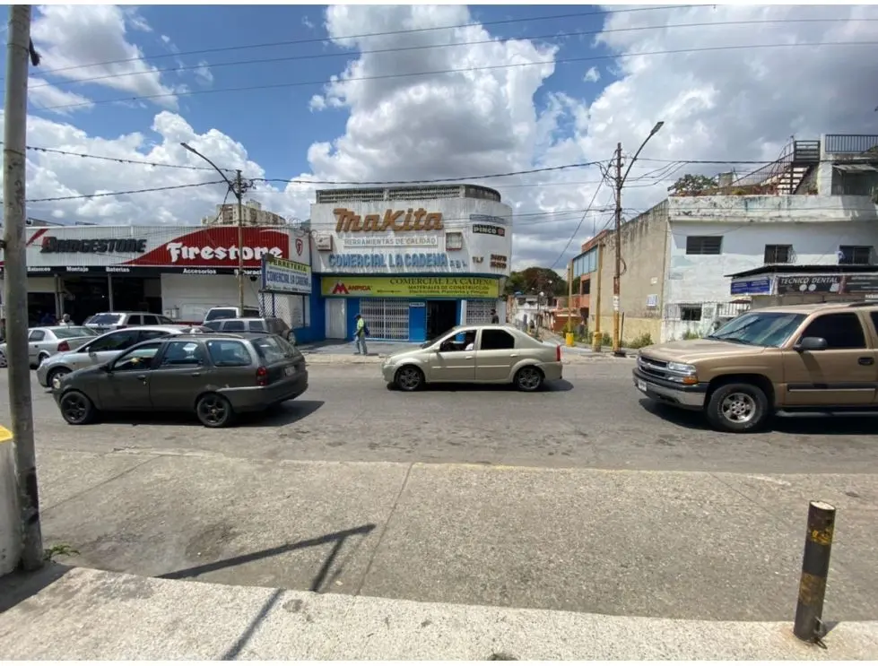 Se vende Local Industrial con terreno - 1800m² - Boleíta Sur - 7