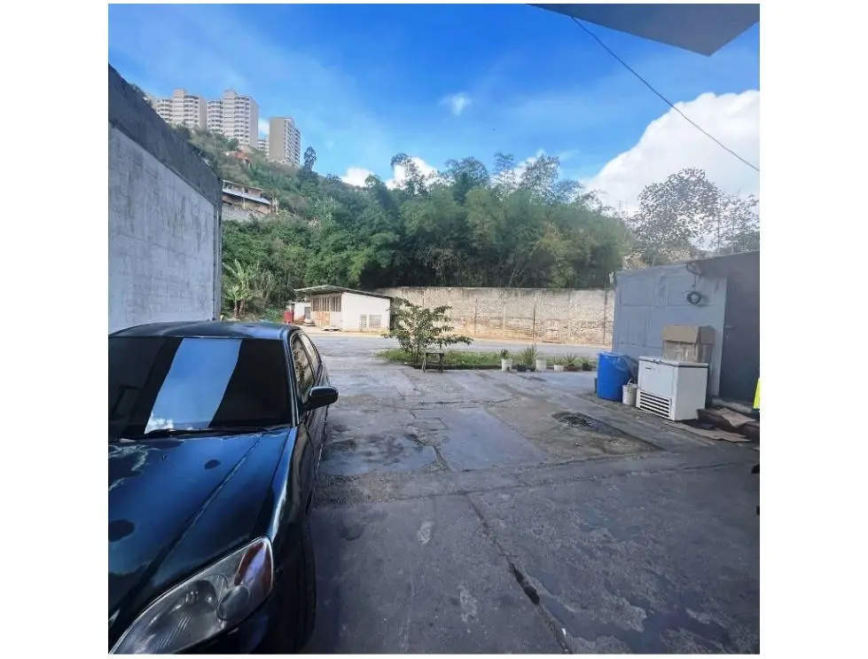 GALPÓN EN VENTA 1500 Mts2 Caracas - 5