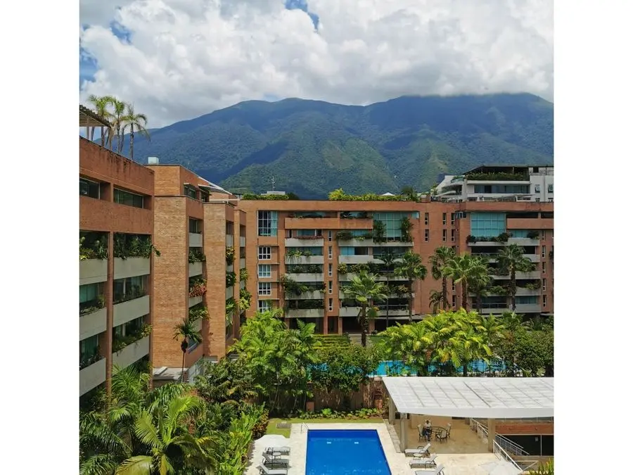 Alquilo Apartamento en Campo Alegre $8.000 - 21