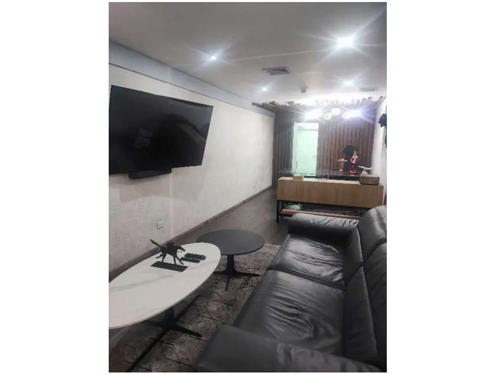 Se vende/alquila local comercial 1006m2 Chuao 1716 - 22