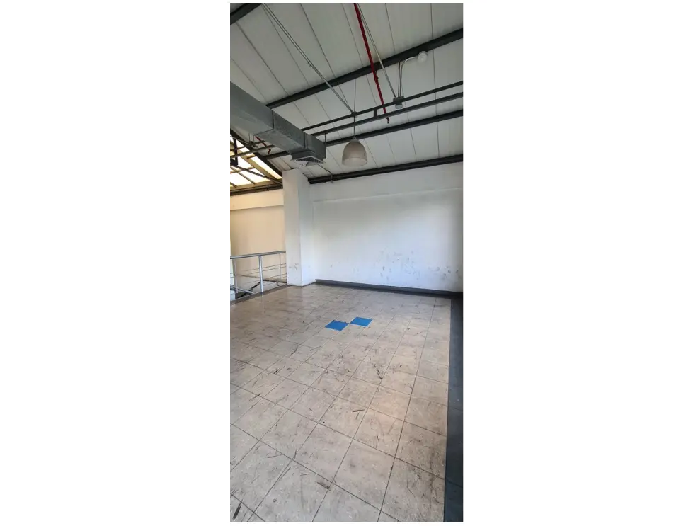 Alquilo local 600m2 La Hoyada 5063 - 6