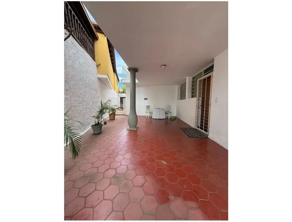 Alquilo anexo para showrrom 180m2 Terrazas del Club Hipico 8992 - 2