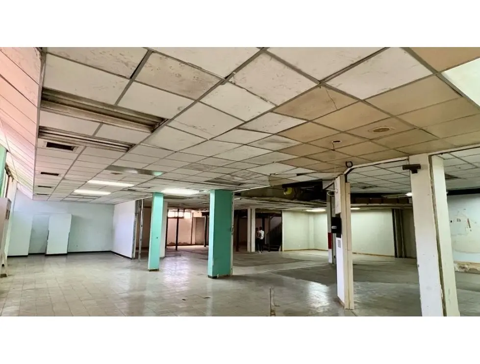 En Venta Galpon Edificio Industrial en San Martin. Libertador Caracas - 14