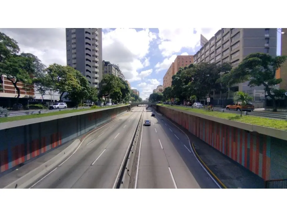 Se vende/alquila Oficina 150m² Libertador - 3