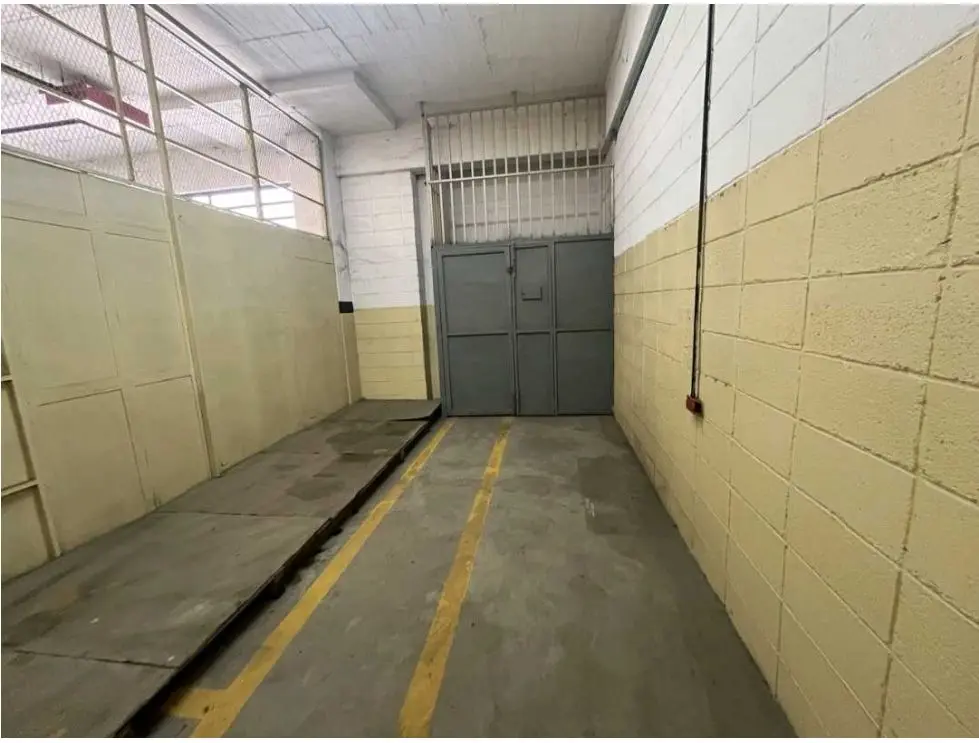 VENTA/ALQUILER PISO INDUSTRIAL, RUIZ PINEDA, CARICUAO - 42