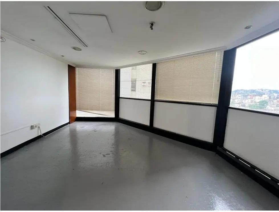 Se alquila oficina 218m² La Castellana