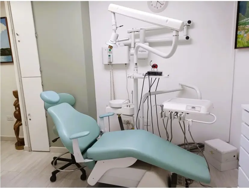 Alquilo cubículos odontológicos Las Mercedes 6742