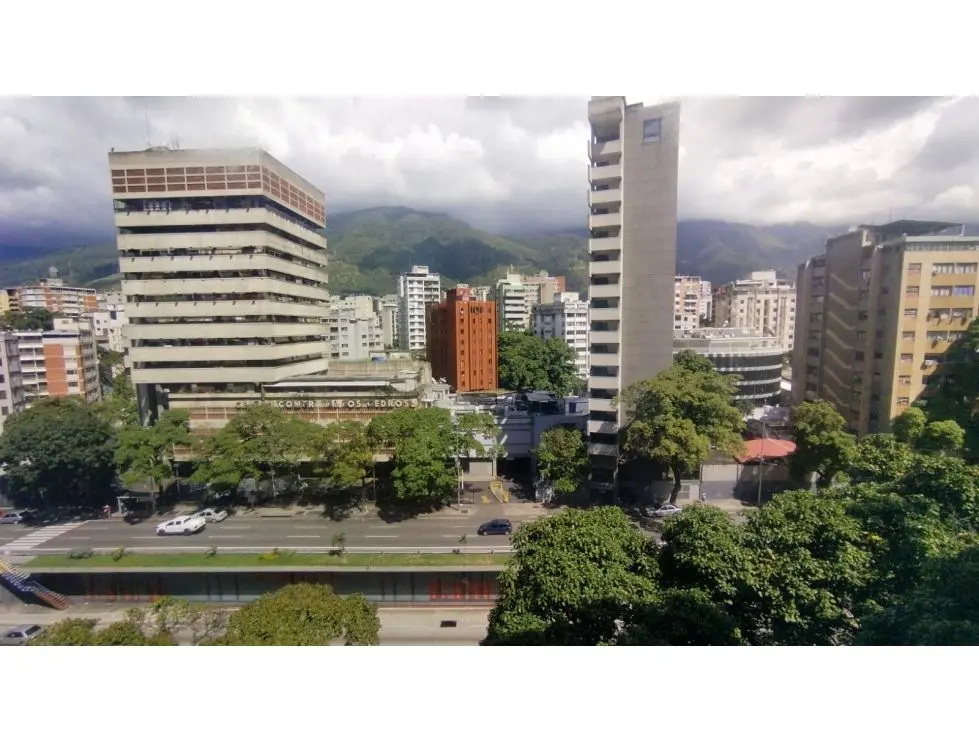 Se vende/alquila Oficina 150m² Libertador