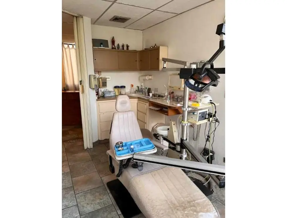 Se vende consultorio odontológico 68m2 La Campiña 6925 - 12