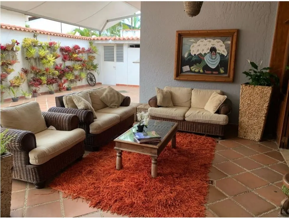 Vende/alquila Casa 500m2 Lomas de la Lagunita 3038 - 8