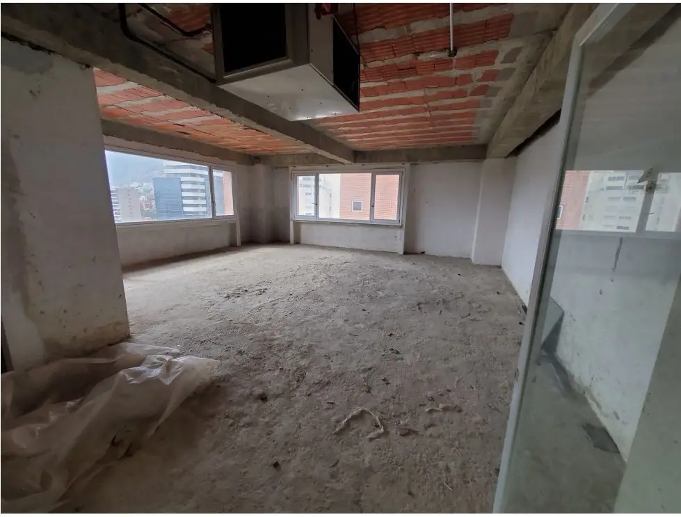 Vendo oficina 82mts2 Los Dos Caminos - 10