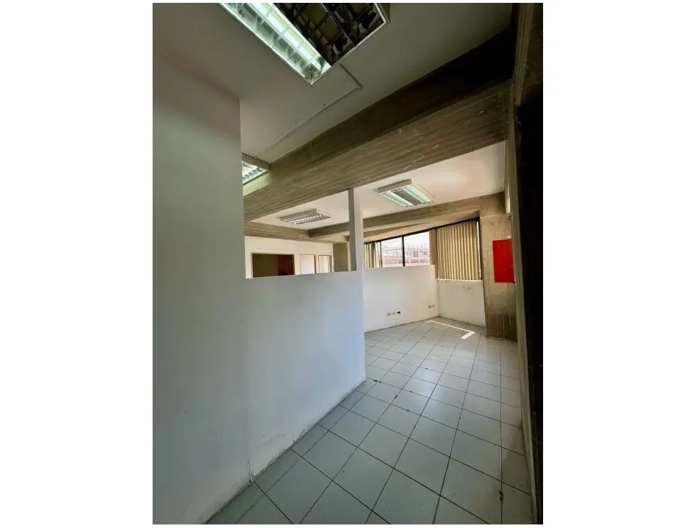PISO INDUSTRIAL EN ALQUILER 375 M2- URB. BOLEITA - 5