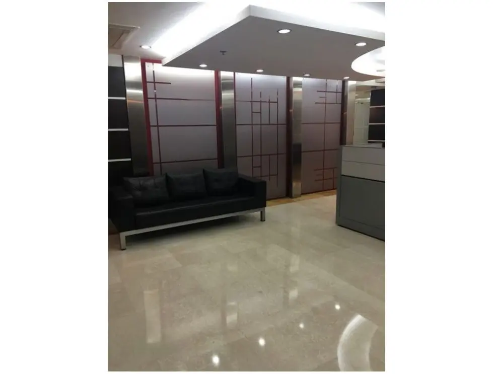 Se vende oficina 420m2 El Rosal 6740 - 3