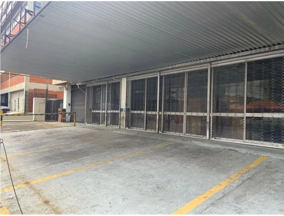 Vendo galpón 4000m2 La Urbina 1649 - 2