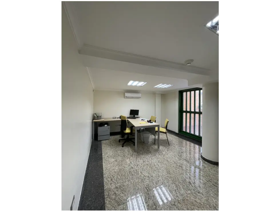 En venta edificio de 1490m2/10b/10p Los Chaguaramos - 29