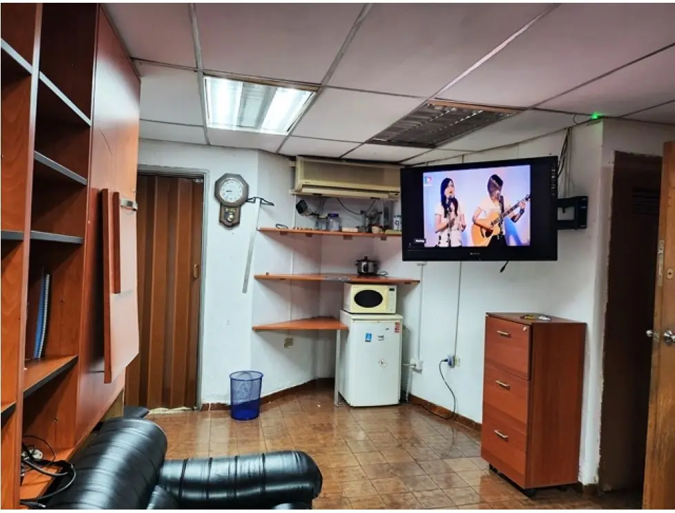 Vendo galpón/Fondo de Comercio 655m2 Los Ruices 5025 - 7