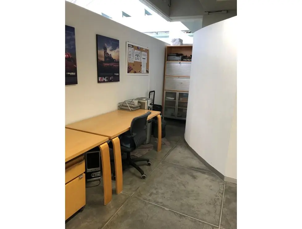 Se vende/alquila local 180m2 Lomas la Lagunita 6281 - 13