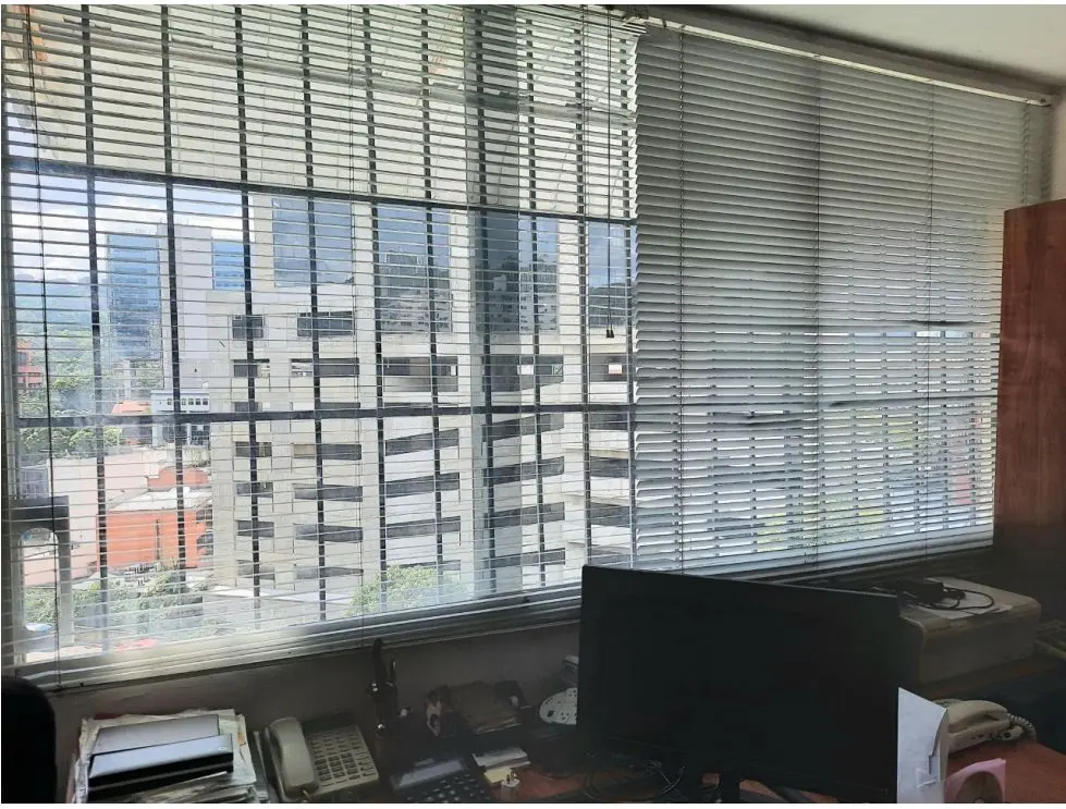 Se alquila oficina 35m2 Las Mercedes 0384 - 5