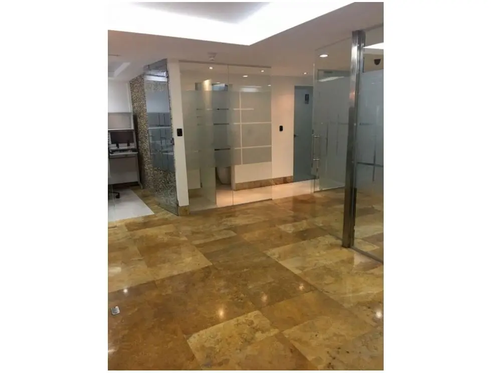 Se vende oficina 420m2 El Rosal 6740 - 15