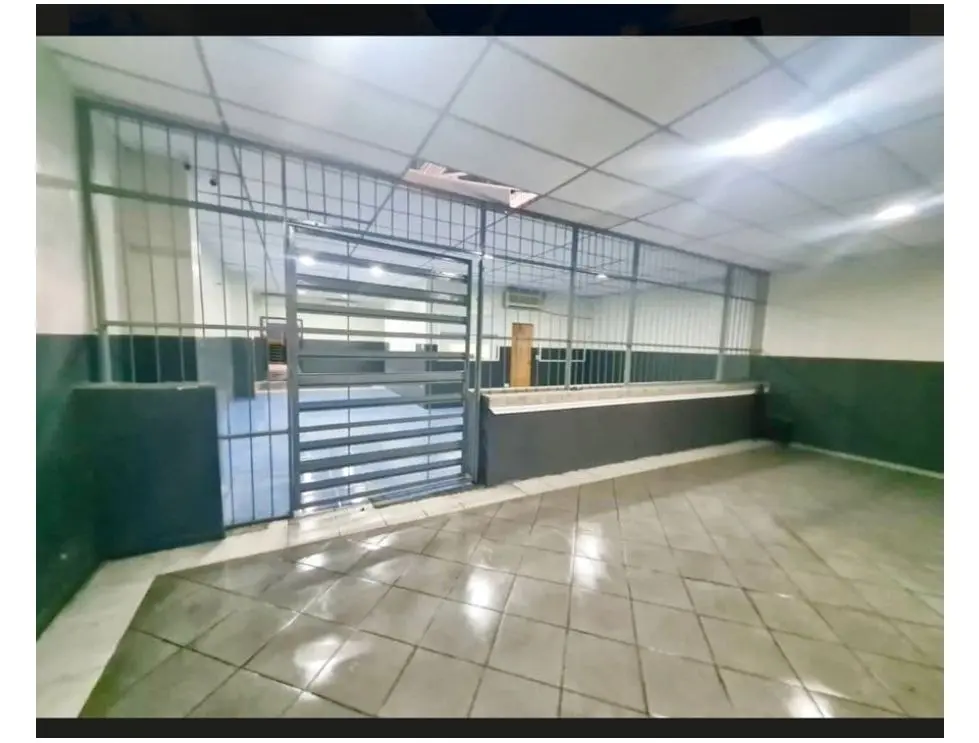 En Venta Galpon Local Comercial en San Martin. Libertador - Caracas - 4