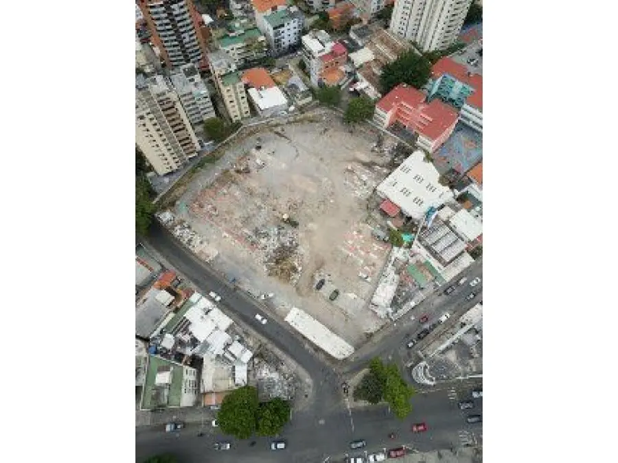 Terreno en venta 9130m², Bello Monte, calle Humboldt - 2