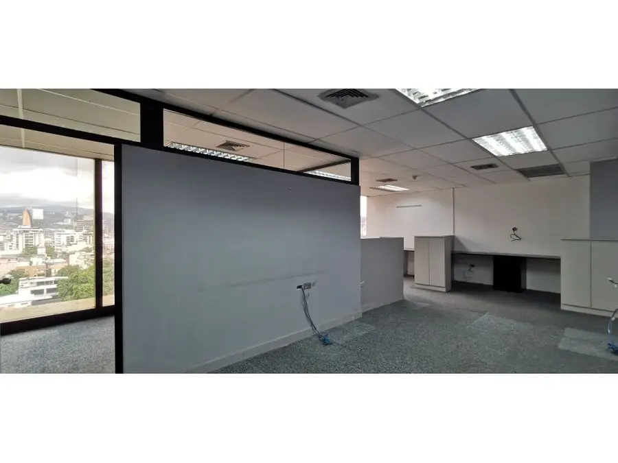 Alquilo Oficina La Castellana 440m2 / $4.310 - 12