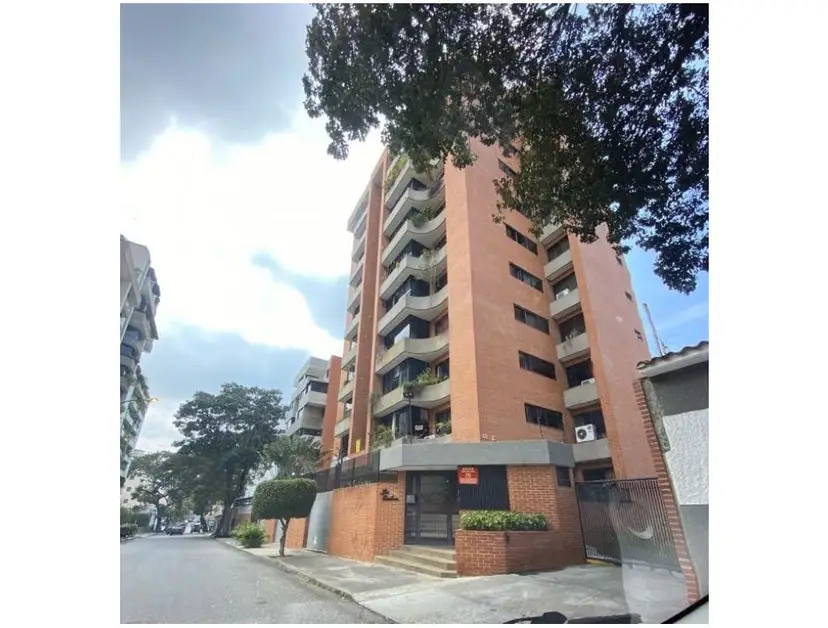 Vendo PH 412m2 6h/6b/4p Las Acacias 6889