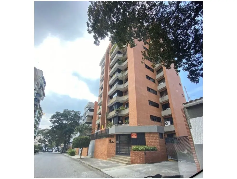 Vendo PH 412m2 6h/6b/4p Las Acacias 6889