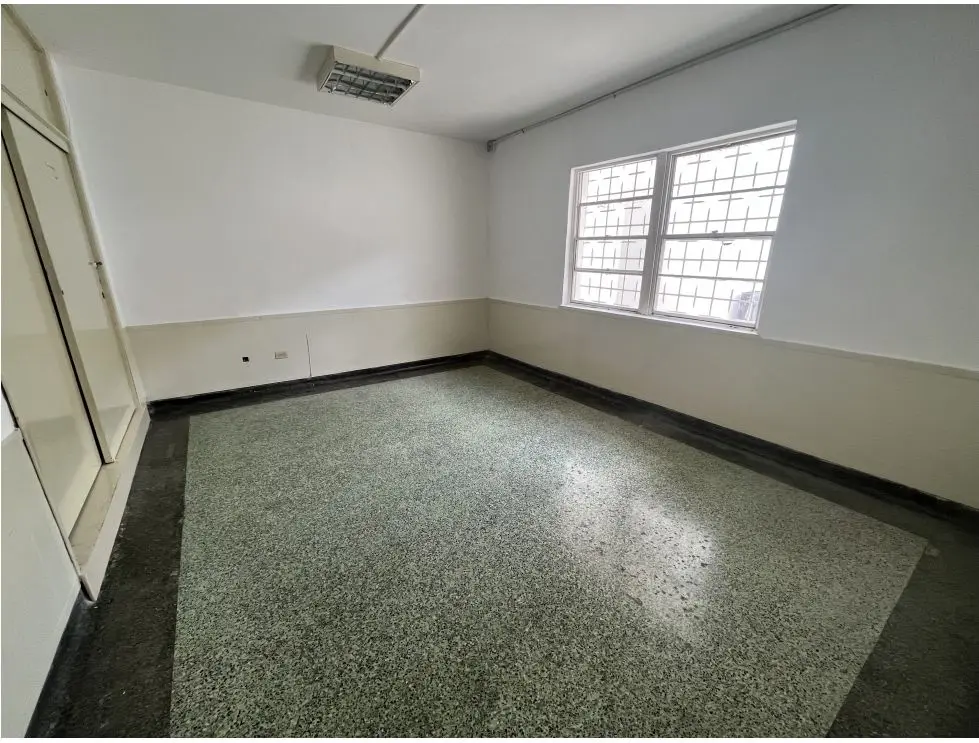 Alquilo anexo 200m2 Altamira 4389 - 10