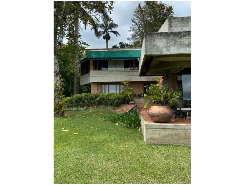 Se vende casa 658m2 Oripoto 2501
