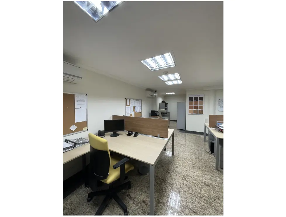 En venta edificio de 1490m2/10b/10p Los Chaguaramos - 13