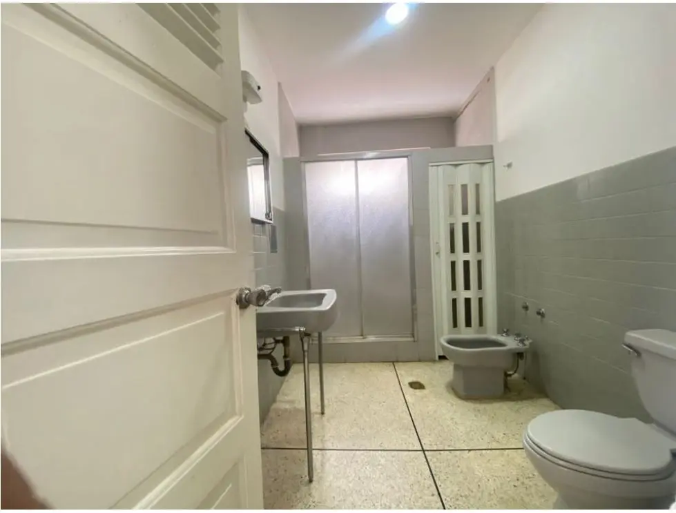 Se alquila anexo 200m² 4h/2b/6p Altamira - 8