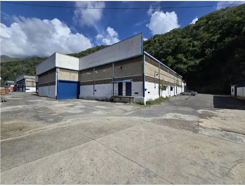 Alquiler de Galpón Industrial en Caucaguita Mun. Sucre (4-A)