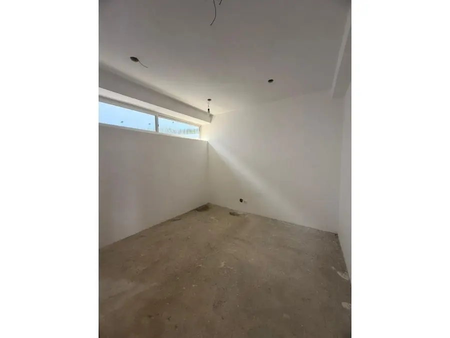 SE VENDE CASA EN ALTO HATILLO DE 800MTS2 - 5