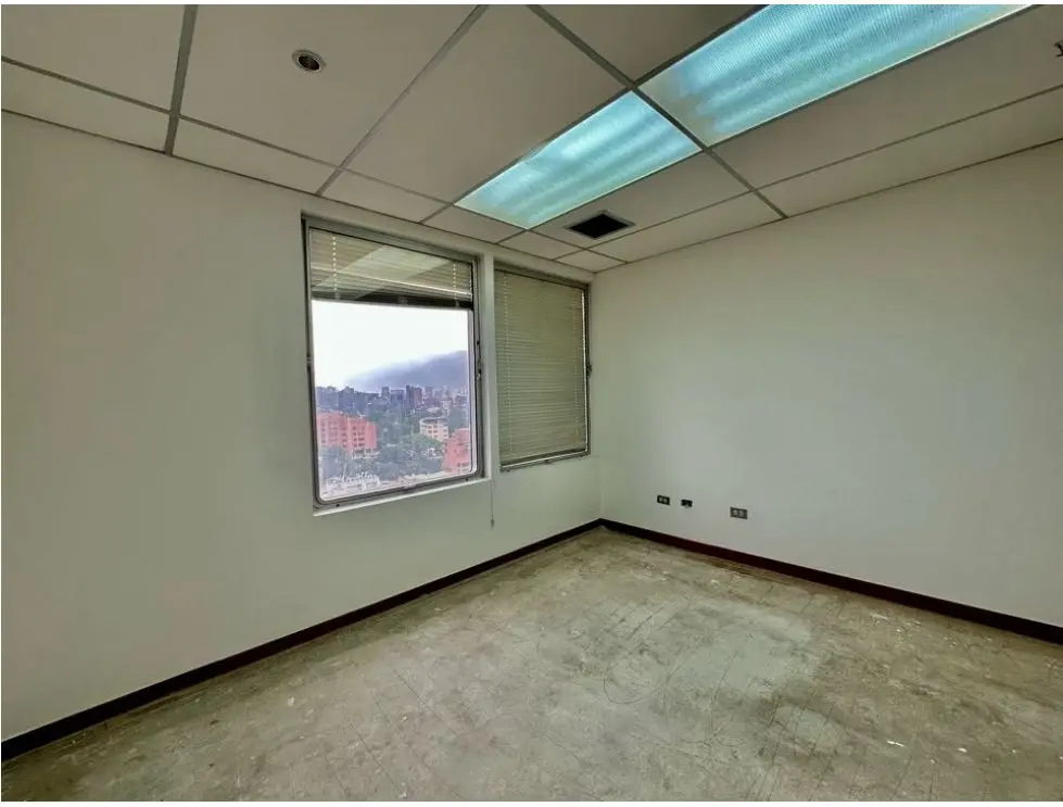 Se alquila oficina 220m2 2b/5p Las Mercedes - 6