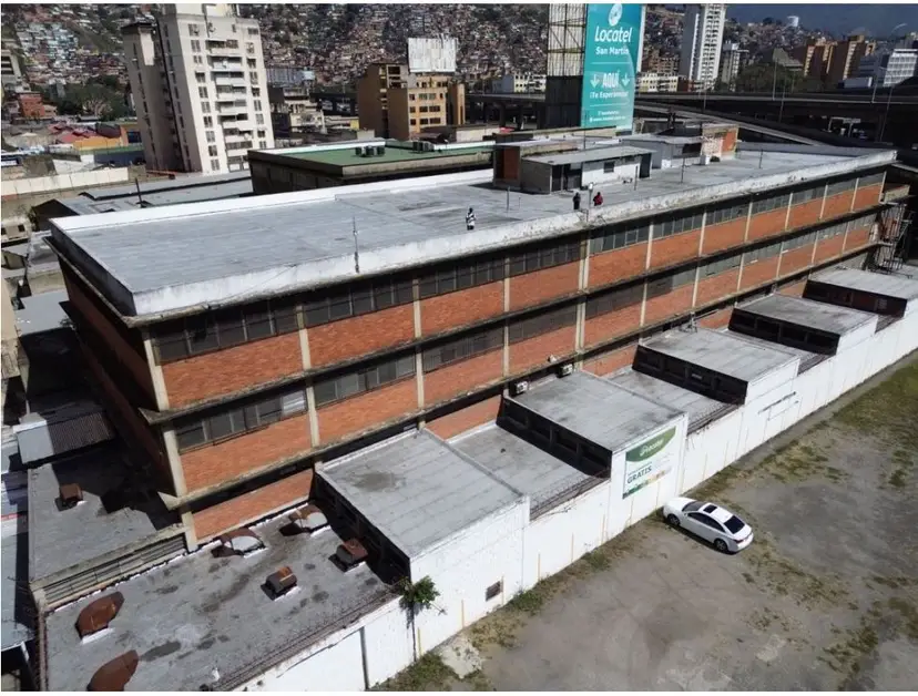 En Venta Galpon Edificio Industrial en San Martin. Libertador Caracas