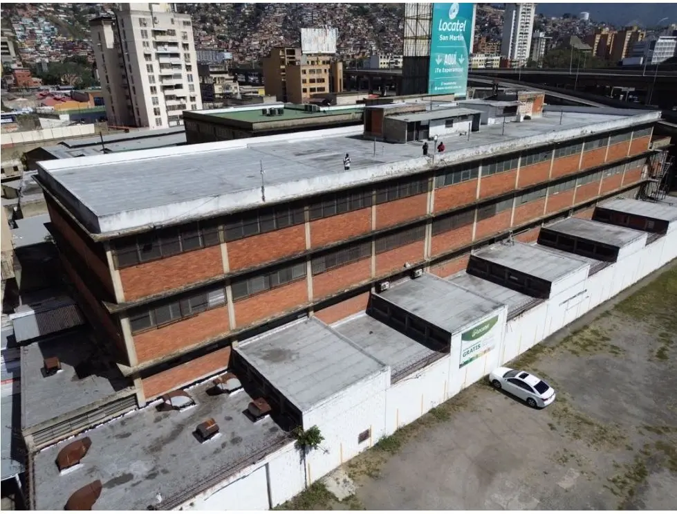 En Venta Galpon Edificio Industrial en San Martin. Libertador Caracas