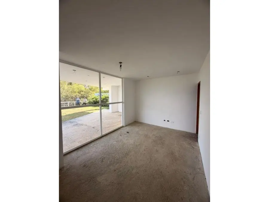 SE VENDE CASA EN ALTO HATILLO DE 1.010MTS2 - 23