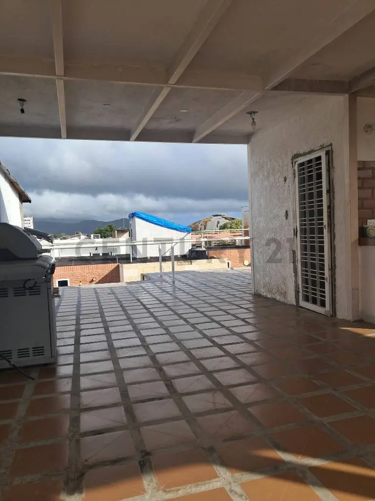 CASA EN CONJUNTO RESIDENCIAL EXCLUSIVO SECTOR ESCUDO DE ARMAS, LA ASUNCIÓN. - 8