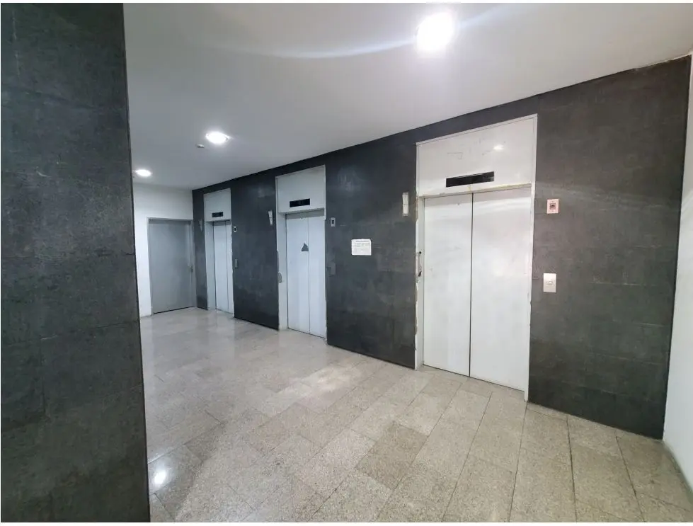 Vendo oficina 74mts2 Los Dos Caminos - 4