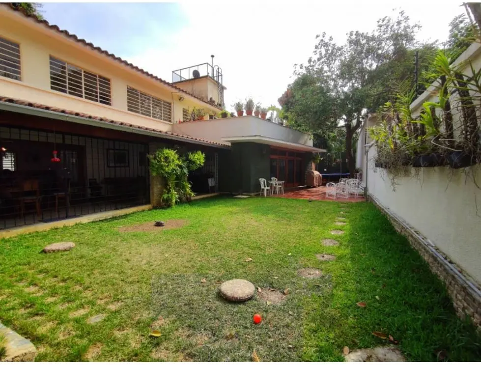 Se Alquila casa 1000m² 6h+s∕ 8b+s∕ 12p en Altamira - 3