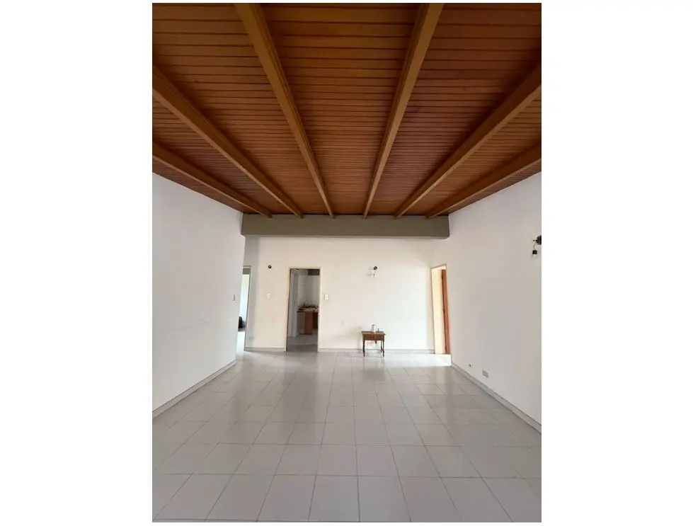 Alquilo anexo para showrrom 180m2 Terrazas del Club Hipico 8992 - 22