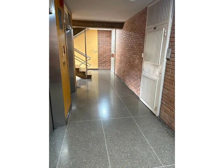 Vta/Sabana Grande/2 oficinas colindantes 99m2+70m2/5of/2B/recepcion - 7
