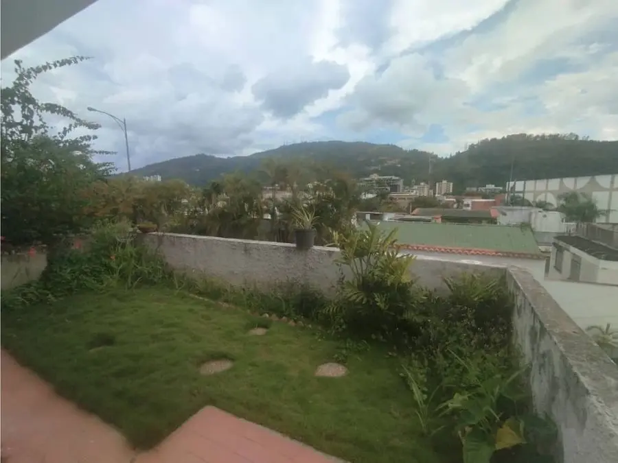Vendo casa 300m2 4h/4b/2p La Trinidad 8318 - 17
