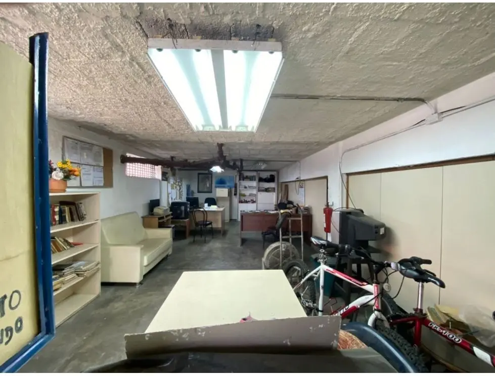 Se vende Local Industrial con terreno - 1800m² - Boleíta Sur - 6