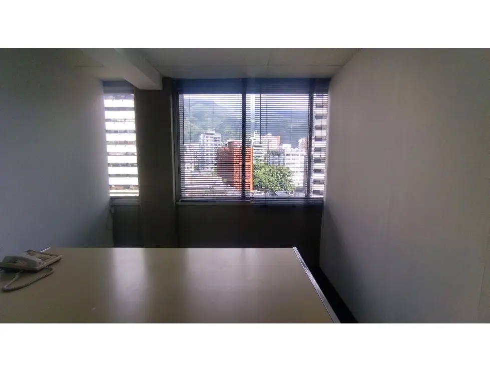 Se vende/alquila Oficina 150m² Libertador - 5