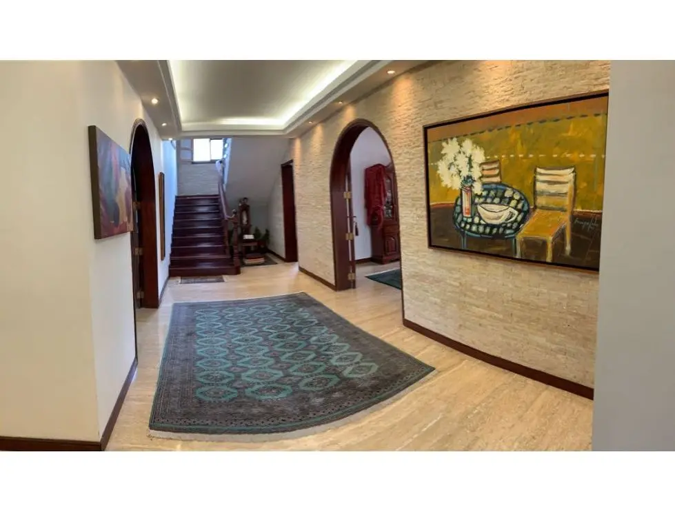 Vende/alquila Casa 500m2 Lomas de la Lagunita 3038 - 4
