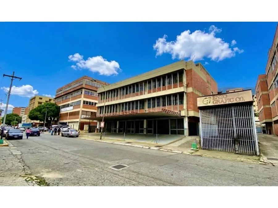 VENTA DE EDIFICIO INDUSTRIAL EN LA URBINA 3.820 M2 - 26