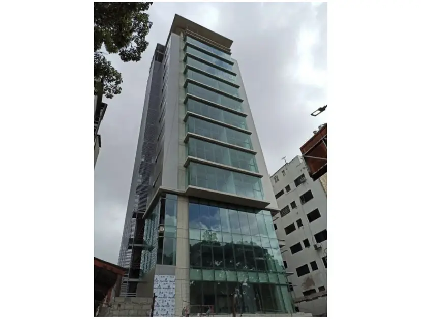Vendo hotel 1671m2 36 habitaciones Santa Eduvigis 1610