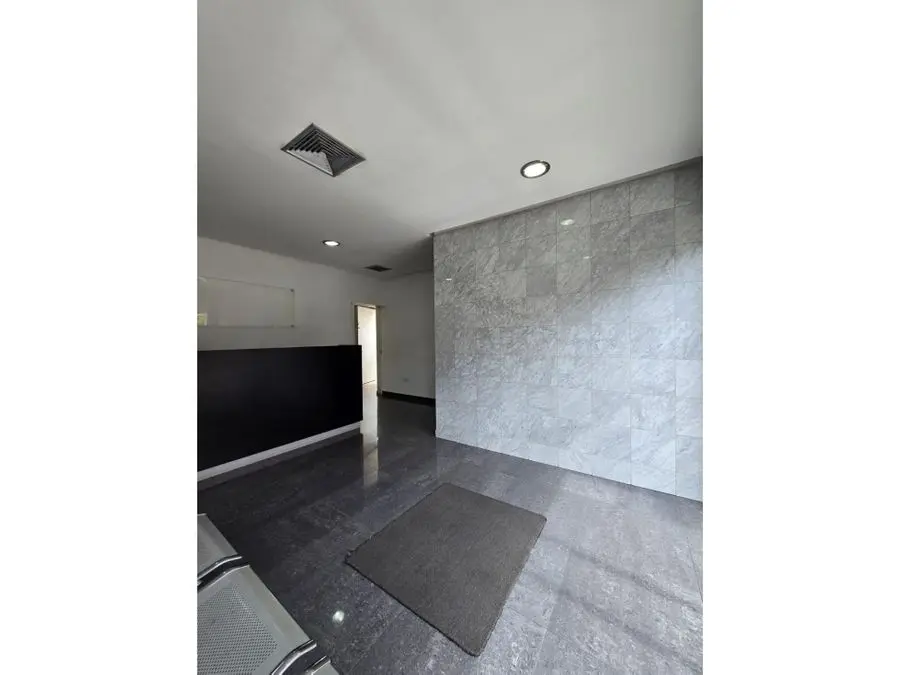 EDIFICIO INDUSTRIAL EN VENTA 1.938 M2 - BOLEITA NORTE - 27